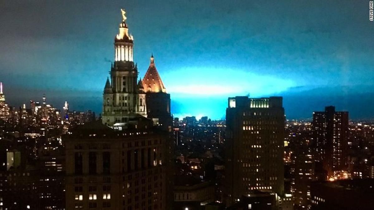 Inovasi Alien Membuat Langit Malam New York Jadi Warna Biru